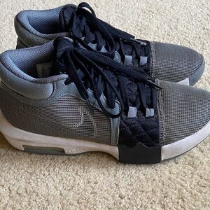 Men’s Nike size 8.5